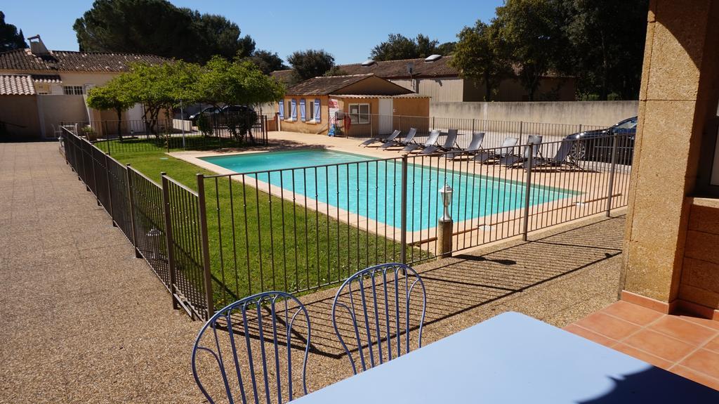 Appartements " Le Clos De La Cerisaie" Castillon-du-Gard Kültér fotó