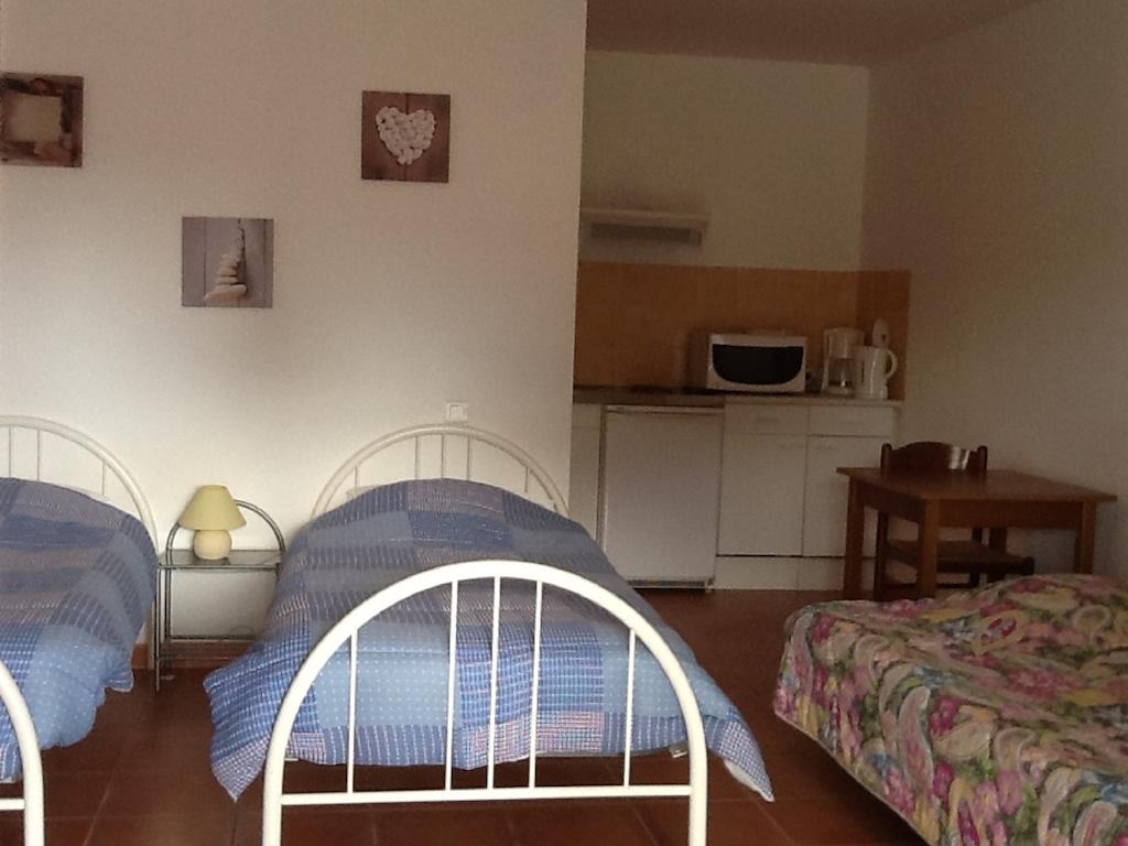 Appartements " Le Clos De La Cerisaie" Castillon-du-Gard Szoba fotó