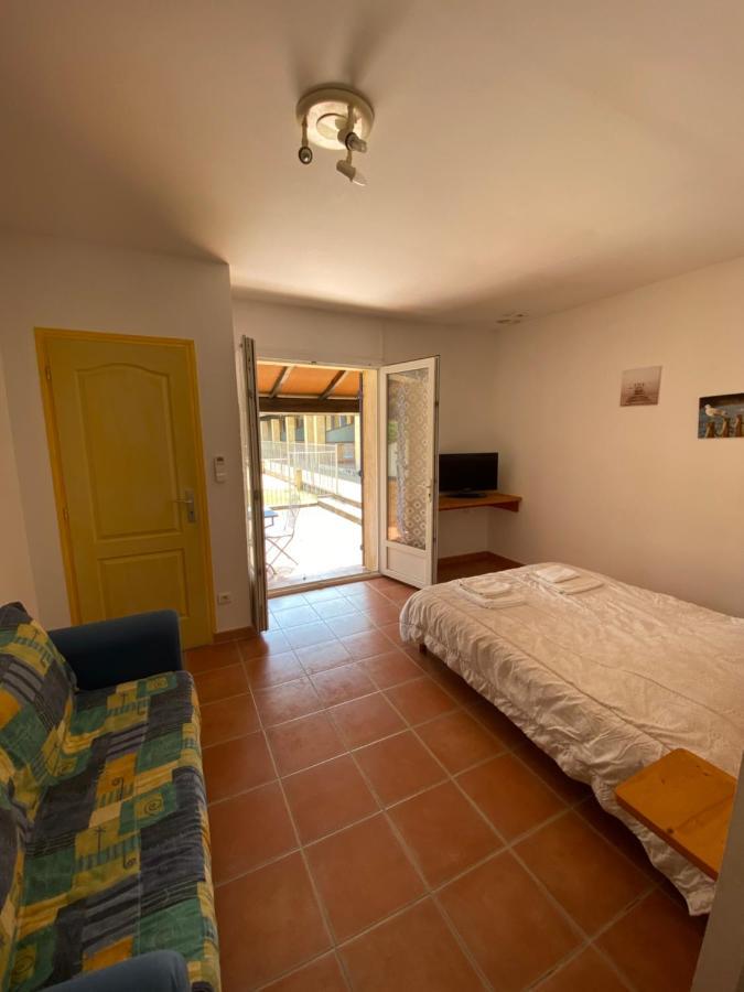 Appartements " Le Clos De La Cerisaie" Castillon-du-Gard Kültér fotó