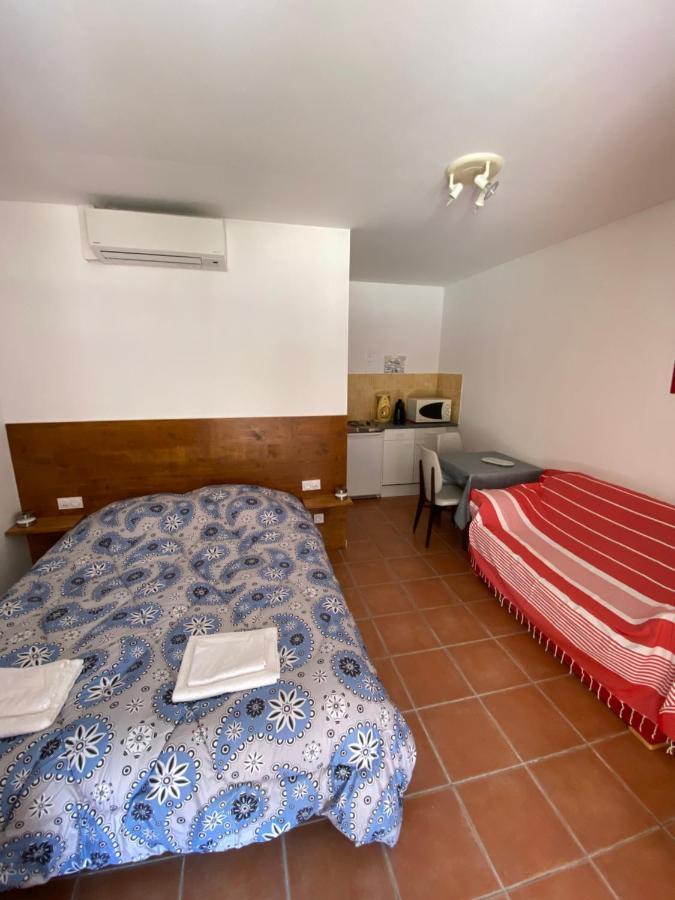 Appartements " Le Clos De La Cerisaie" Castillon-du-Gard Kültér fotó