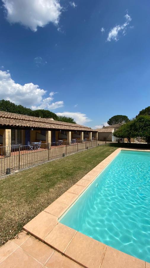 Appartements " Le Clos De La Cerisaie" Castillon-du-Gard Kültér fotó